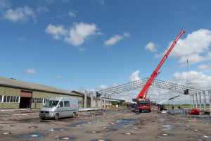 Montage van de staalconstructie in Petten